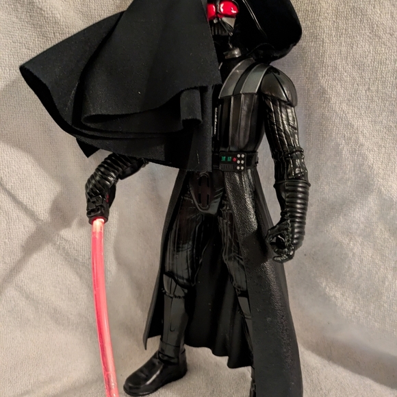 Darth Vader Action Figure - Black and Silver - Picture 10 of 12